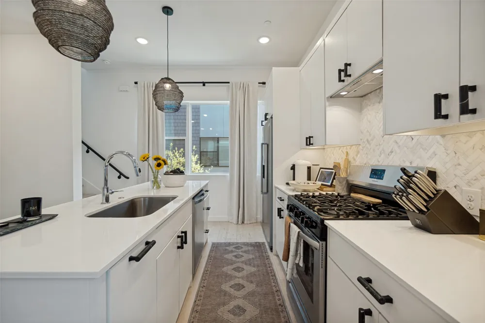 427 W 10th Street #601 Dallas, TX 75208