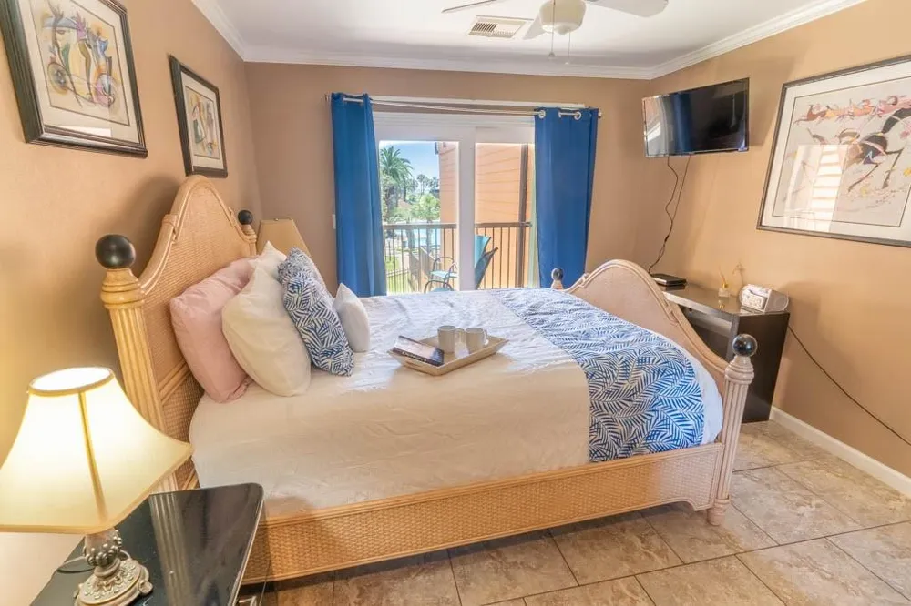 9520 Seawall Boulevard #143 Galveston, TX 77554