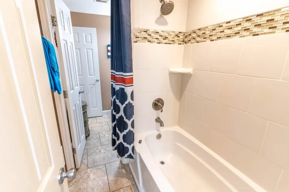 9520 Seawall Boulevard #143 Galveston, TX 77554