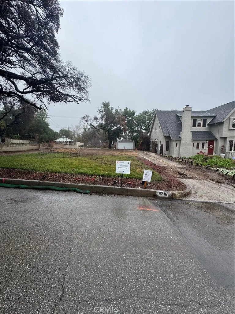 3216 Mount Curve Altadena, CA 91001