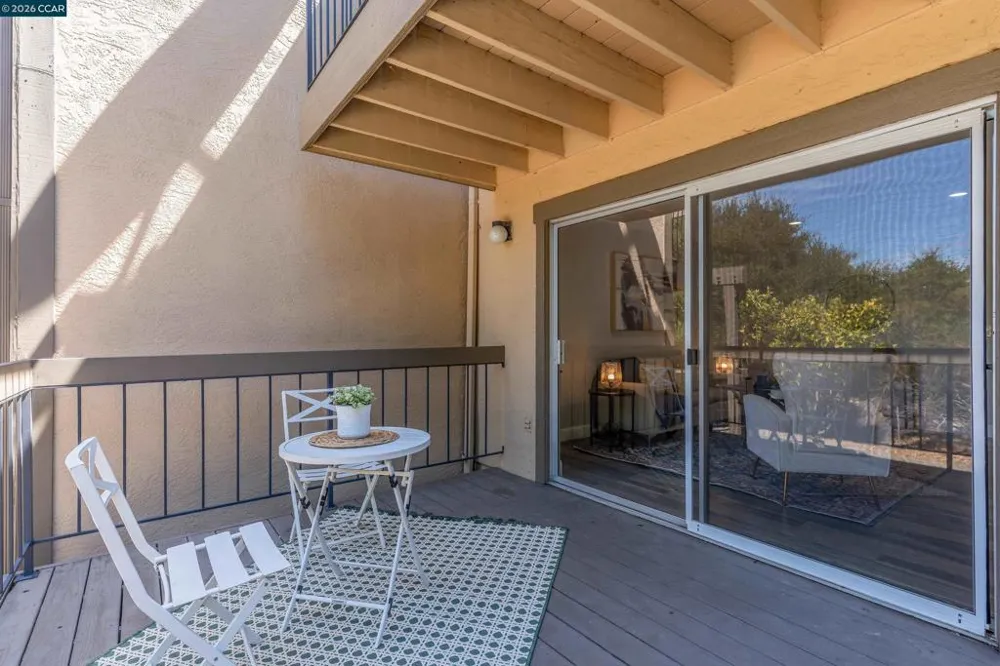 5318 Ridgeview Cir #5 El Sobrante, CA 94803