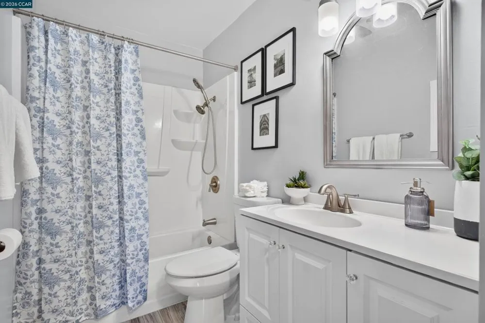 5318 Ridgeview Cir #5 El Sobrante, CA 94803