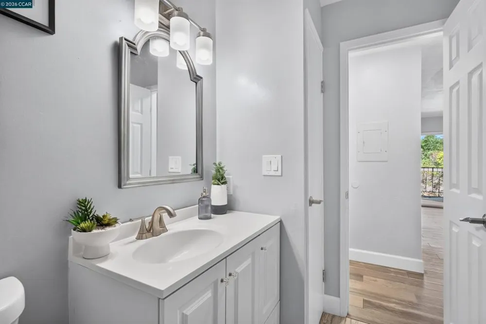 5318 Ridgeview Cir #5 El Sobrante, CA 94803