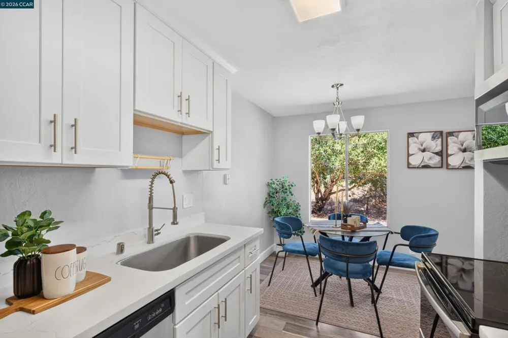 5318 Ridgeview Cir #5 El Sobrante, CA 94803