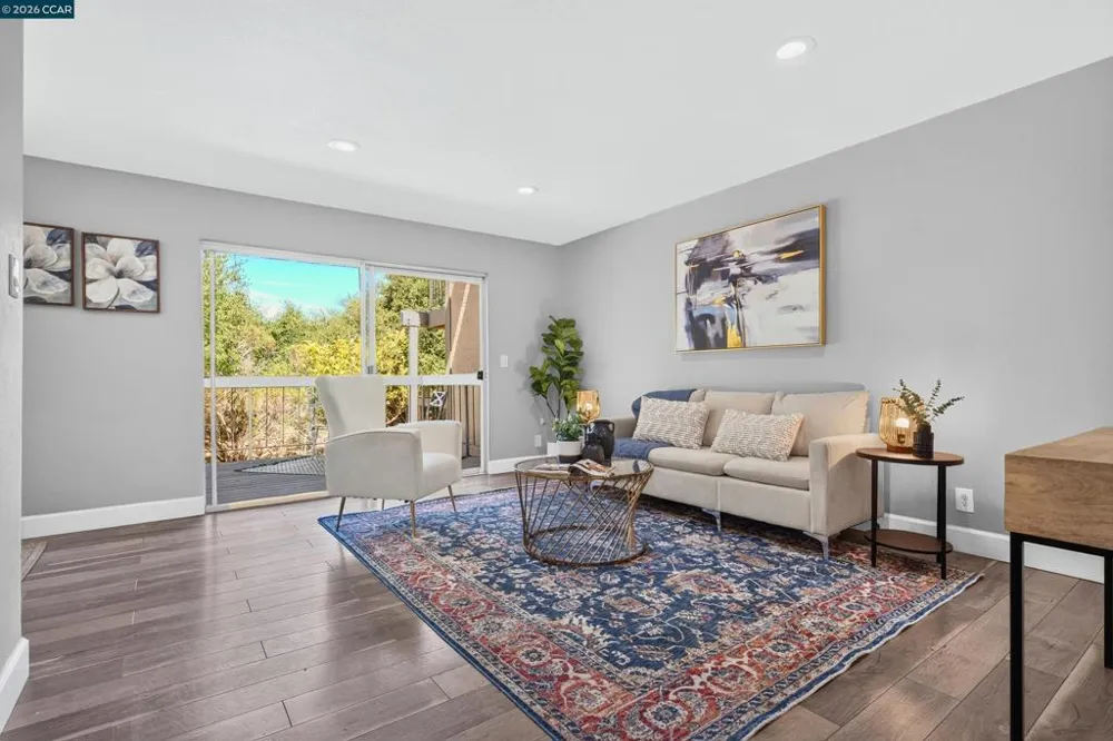 5318 Ridgeview Cir #5 El Sobrante, CA 94803
