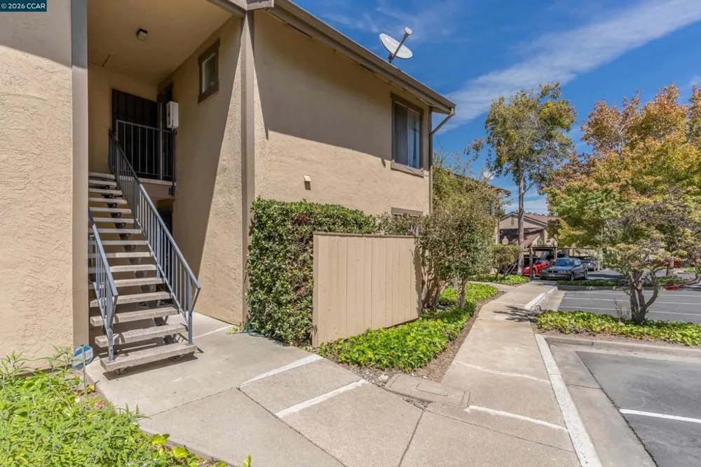 5318 Ridgeview Cir #5 El Sobrante, CA 94803