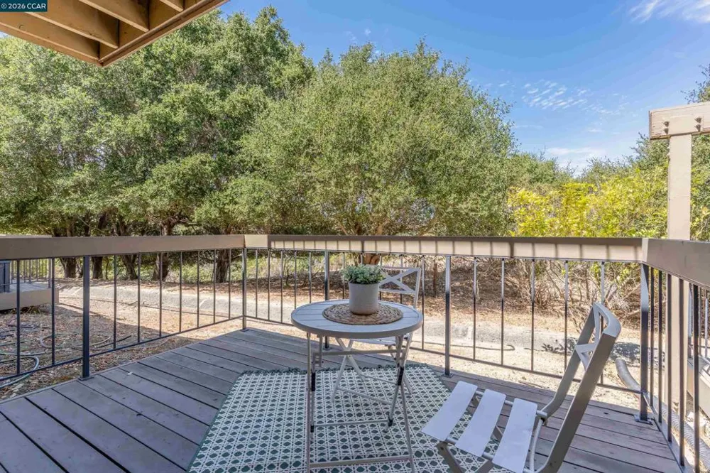 5318 Ridgeview Cir #5 El Sobrante, CA 94803