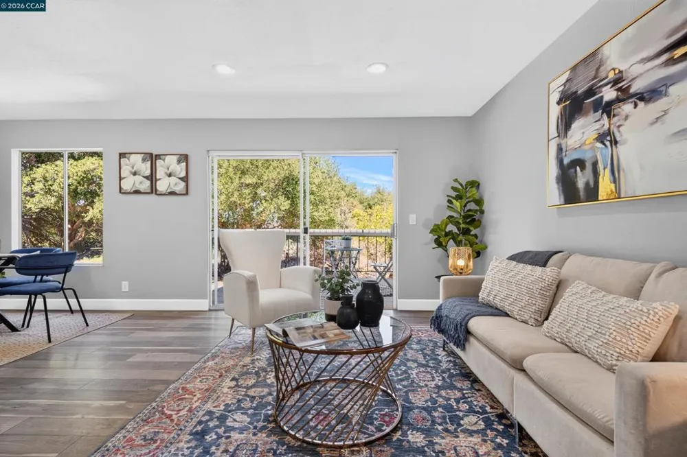5318 Ridgeview Cir #5 El Sobrante, CA 94803