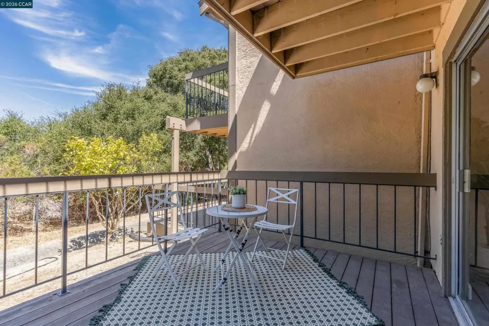 5318 Ridgeview Cir #5 El Sobrante, CA 94803