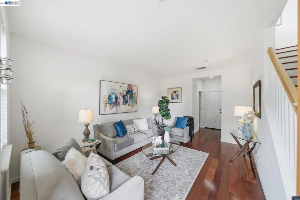 1012 Martin Luther King Dr Hayward, CA 94541