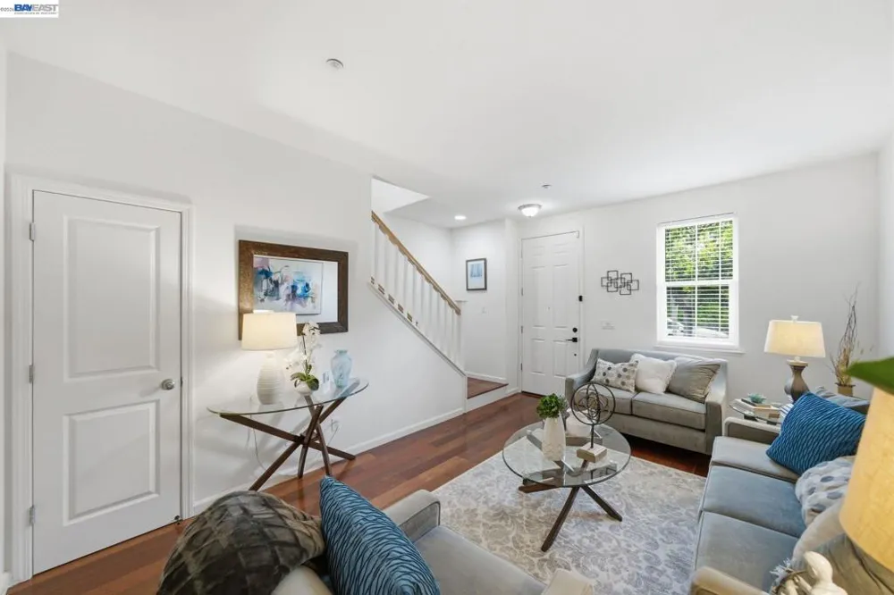 1012 Martin Luther King Dr Hayward, CA 94541