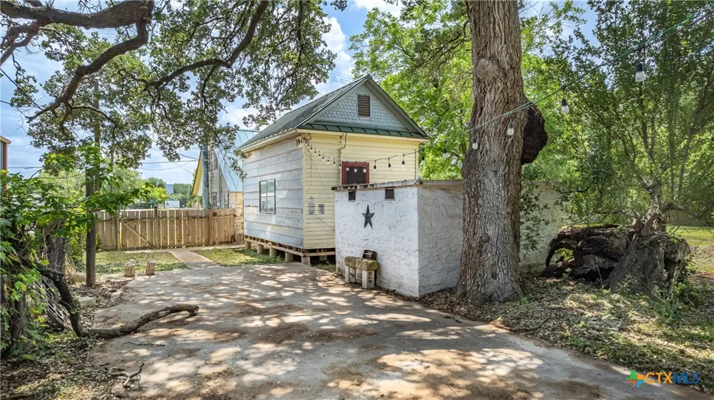 1790 Sattler Road New Braunfels, TX 78132