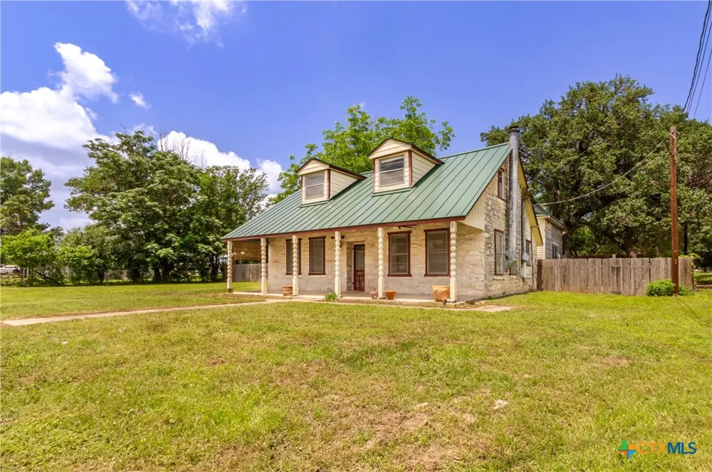 1790 Sattler Road New Braunfels, TX 78132