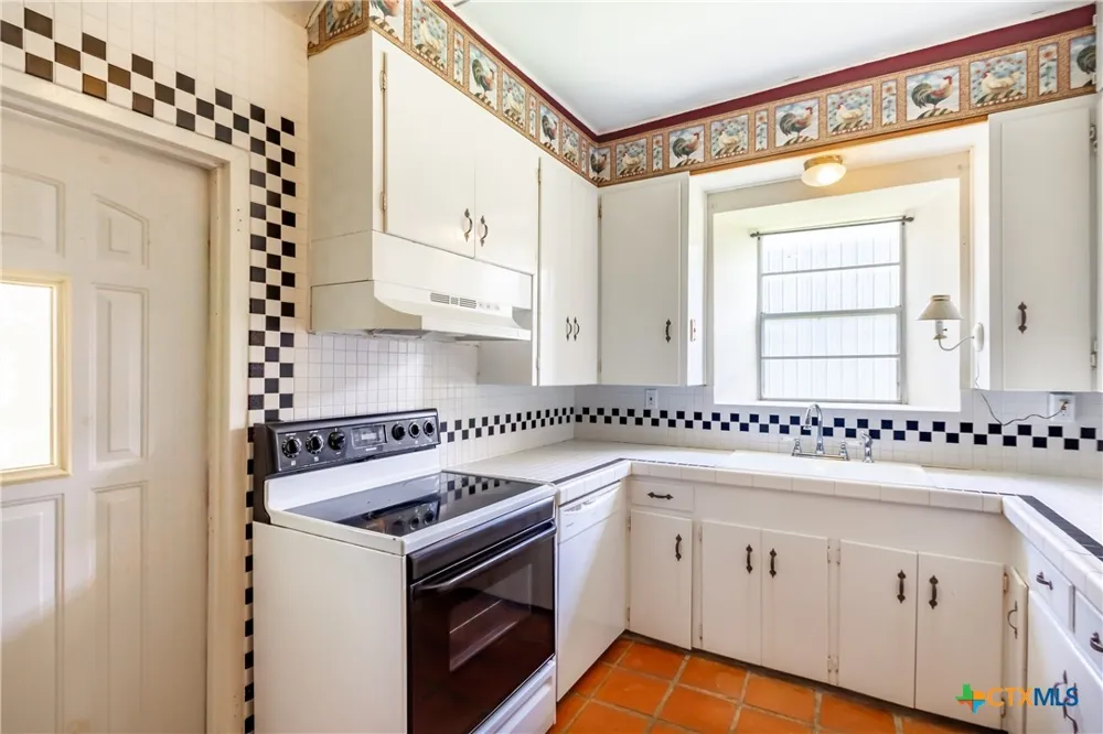 1790 Sattler Road New Braunfels, TX 78132
