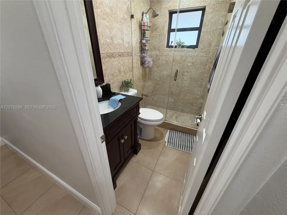 5935 W 26th Ave #204 Hialeah, FL 33016