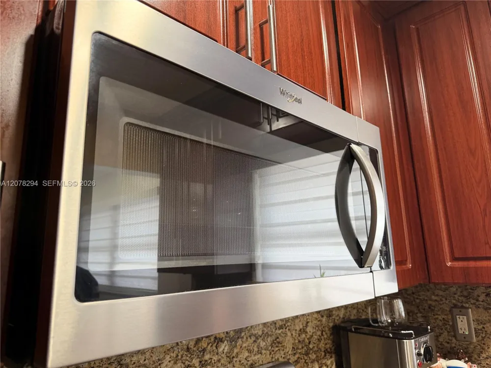 5935 W 26th Ave #204 Hialeah, FL 33016