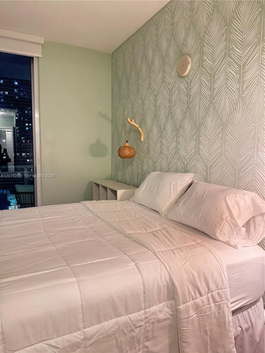 1111 SW 1st Ave #2721-N Miami, FL 33130