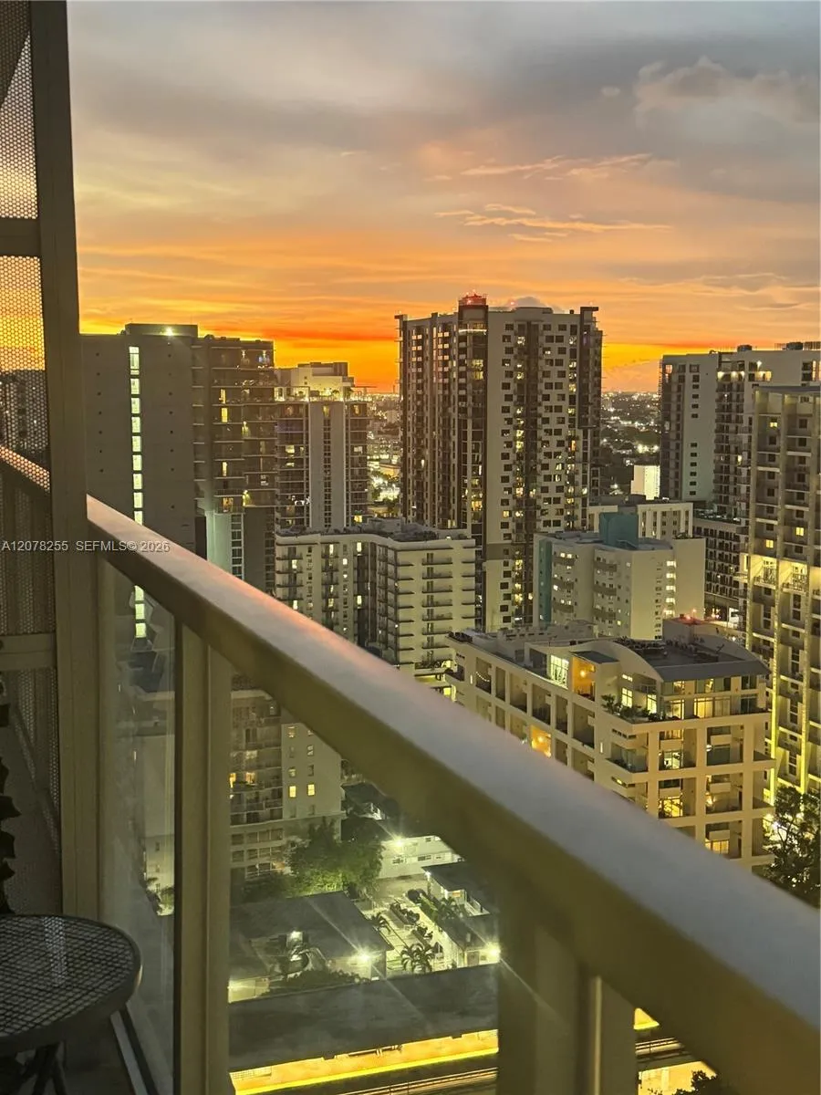 1111 SW 1st Ave #2721-N Miami, FL 33130