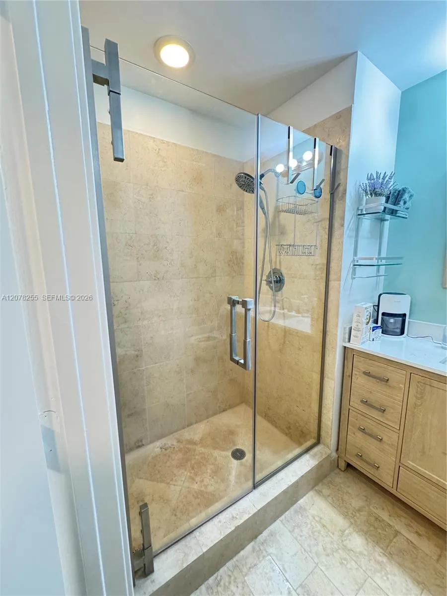 1111 SW 1st Ave #2721-N Miami, FL 33130