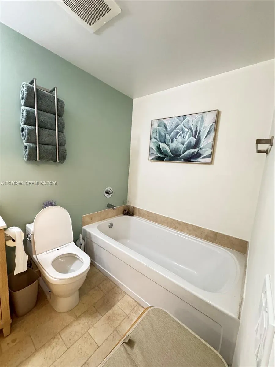 1111 SW 1st Ave #2721-N Miami, FL 33130