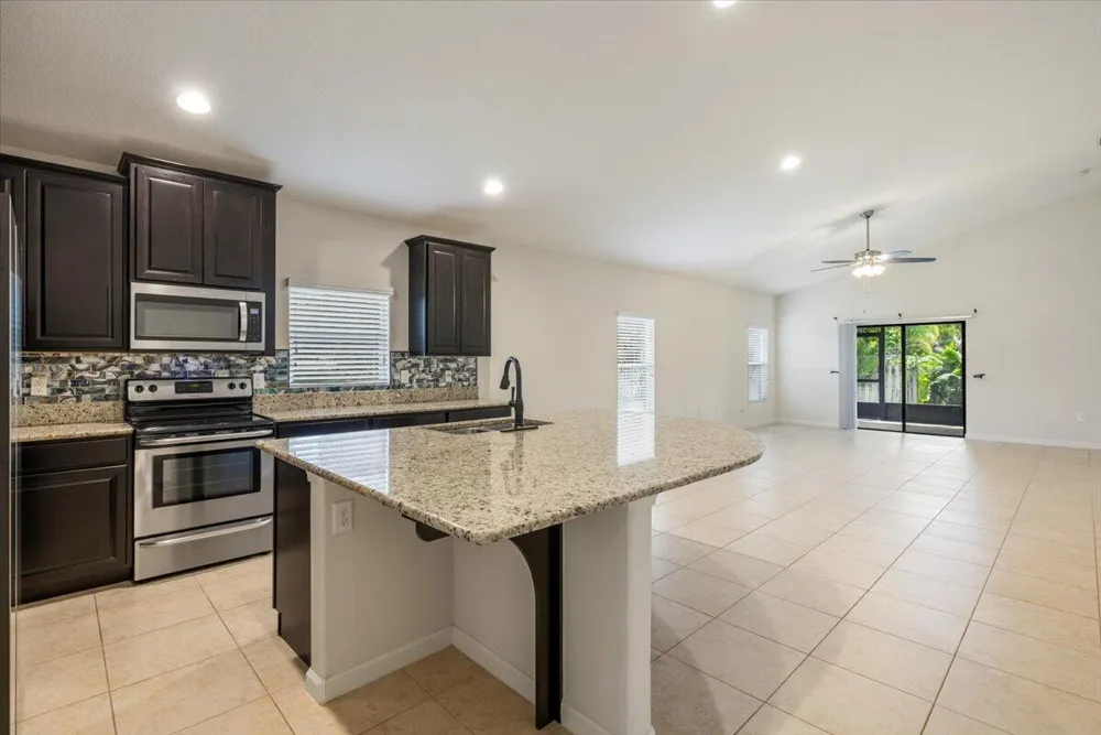760 22ND AVENUE Vero Beach, FL 32962