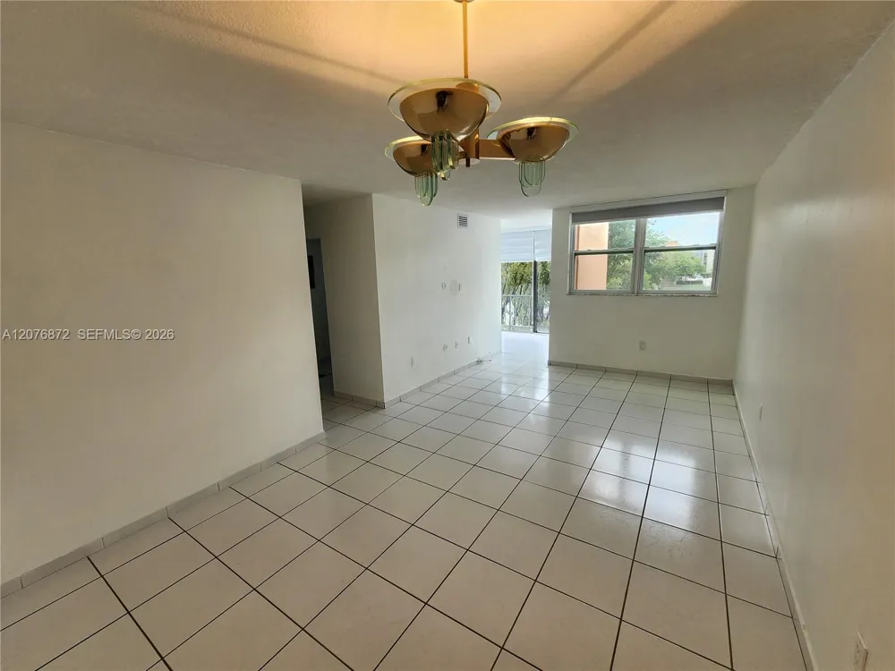 9400 W Flagler St #309 Miami, FL 33174
