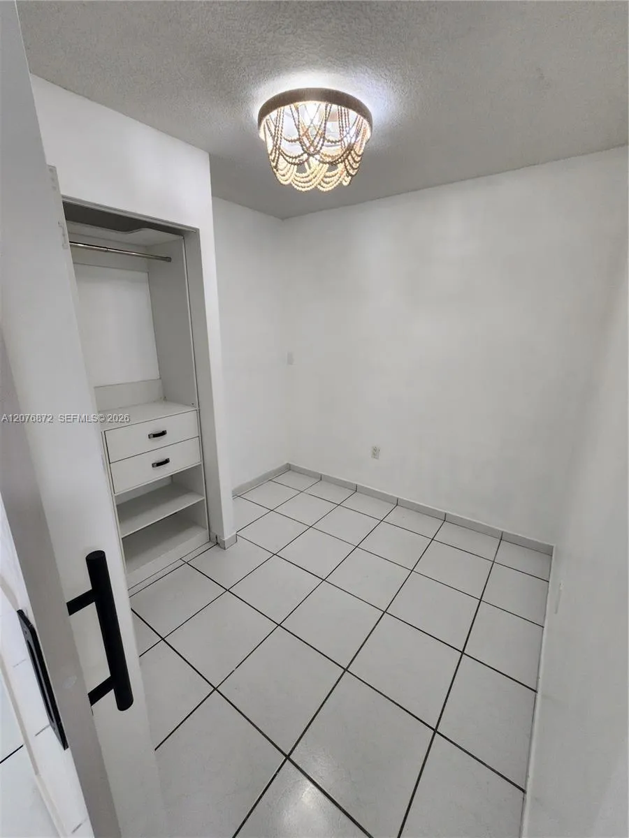 9400 W Flagler St #309 Miami, FL 33174