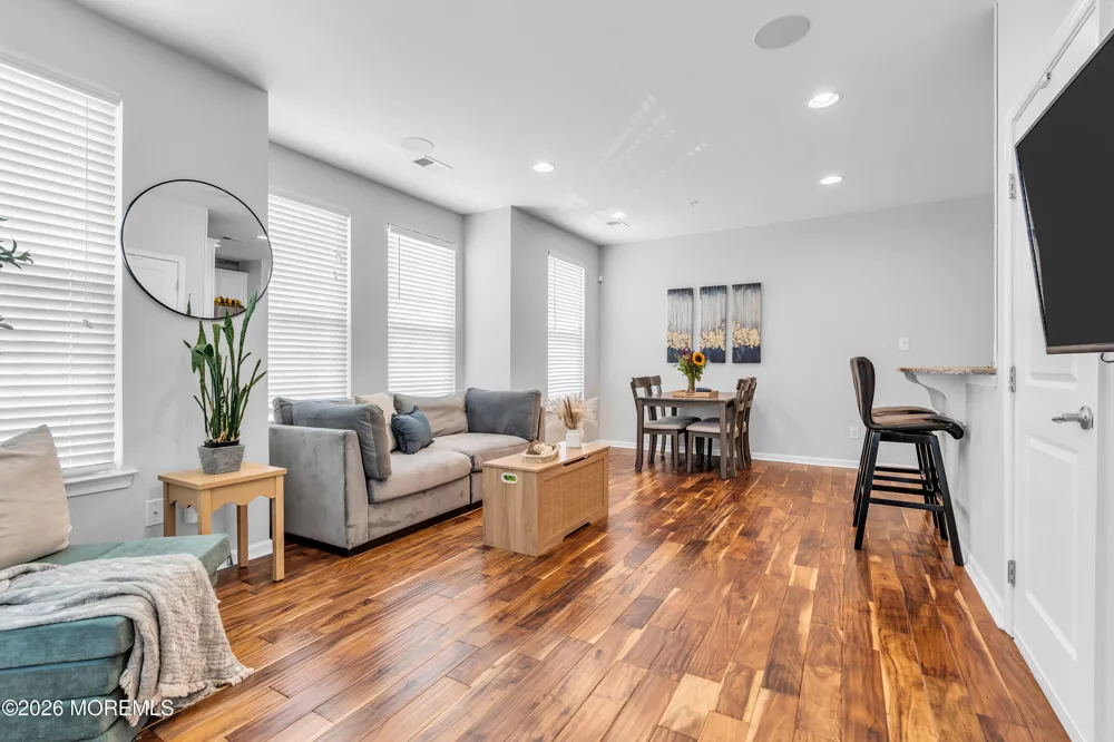 33 Jake Drive Tinton Falls, NJ 07712