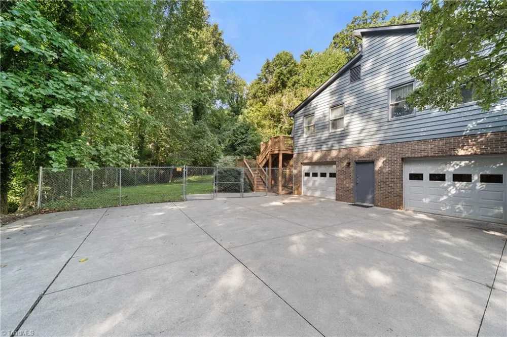 5737 Polaris Court Pfafftown, NC 27040
