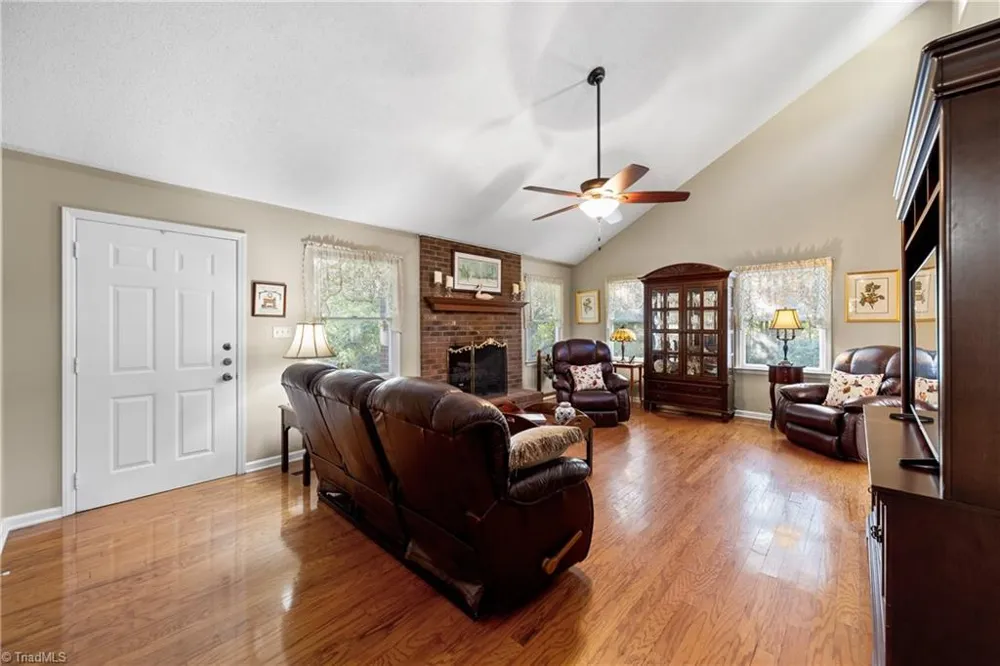 5737 Polaris Court Pfafftown, NC 27040
