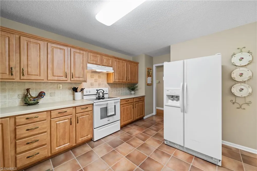 5737 Polaris Court Pfafftown, NC 27040