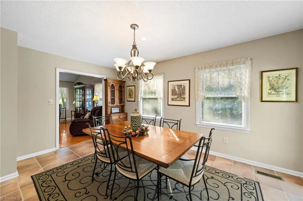 5737 Polaris Court Pfafftown, NC 27040