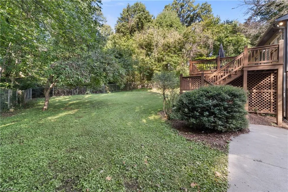 5737 Polaris Court Pfafftown, NC 27040