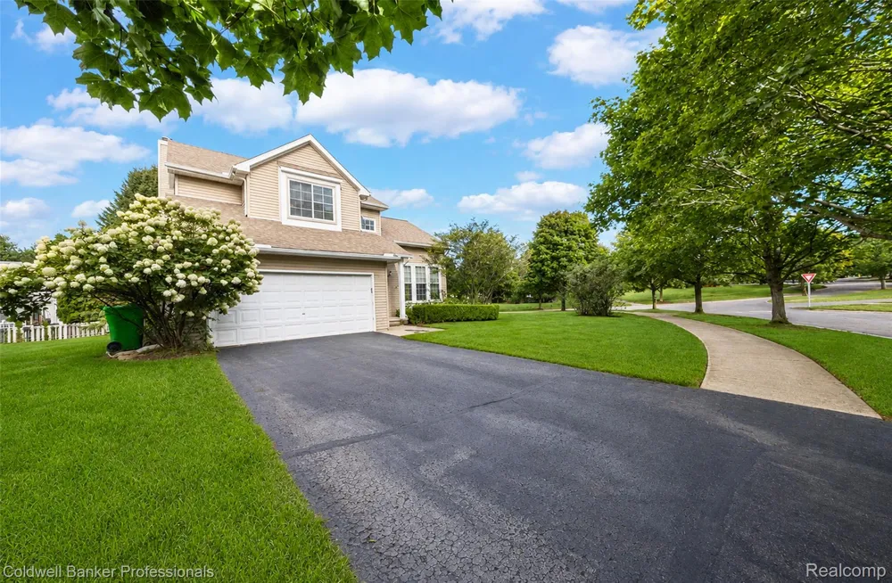 1170 Quail Ridge Drive Oxford Charter Township, MI 48371