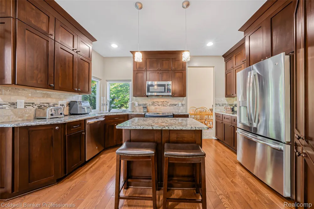 1170 Quail Ridge Drive Oxford Charter Township, MI 48371