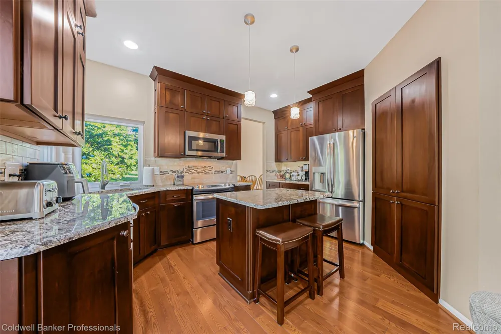 1170 Quail Ridge Drive Oxford Charter Township, MI 48371