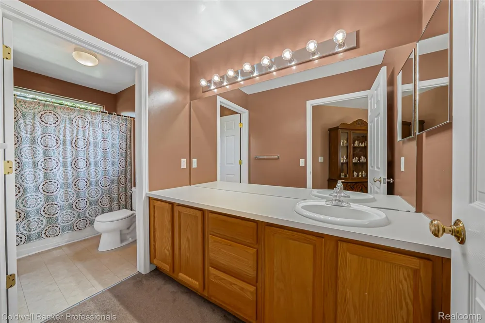 1170 Quail Ridge Drive Oxford Charter Township, MI 48371