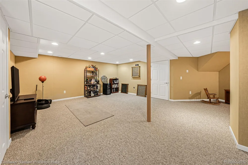 1170 Quail Ridge Drive Oxford Charter Township, MI 48371
