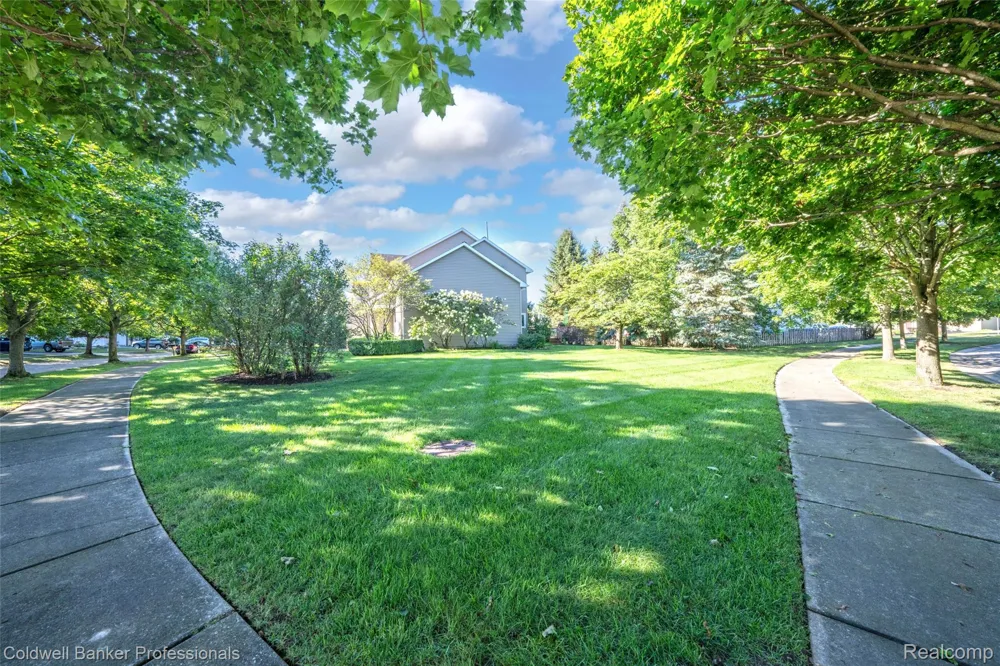 1170 Quail Ridge Drive Oxford Charter Township, MI 48371