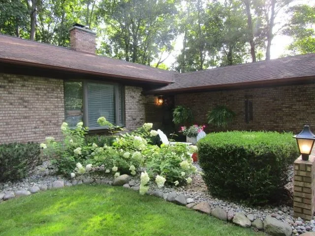 1945 Maplewood Court Caledonia Charter Township, MI 48867