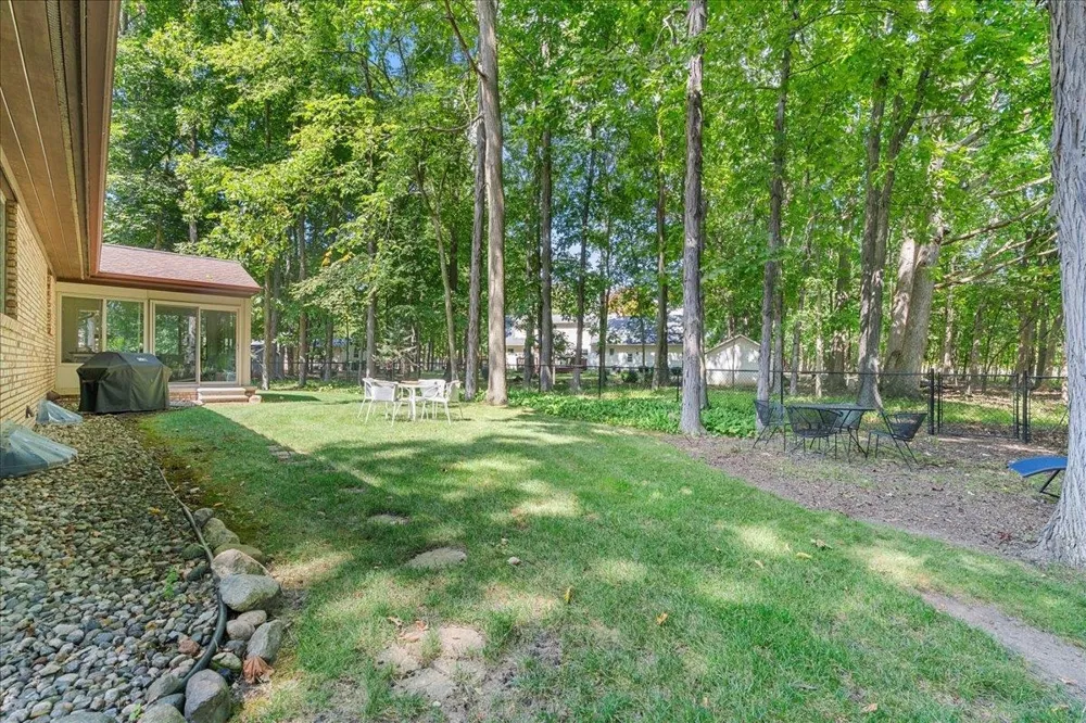1945 Maplewood Court Caledonia Charter Township, MI 48867