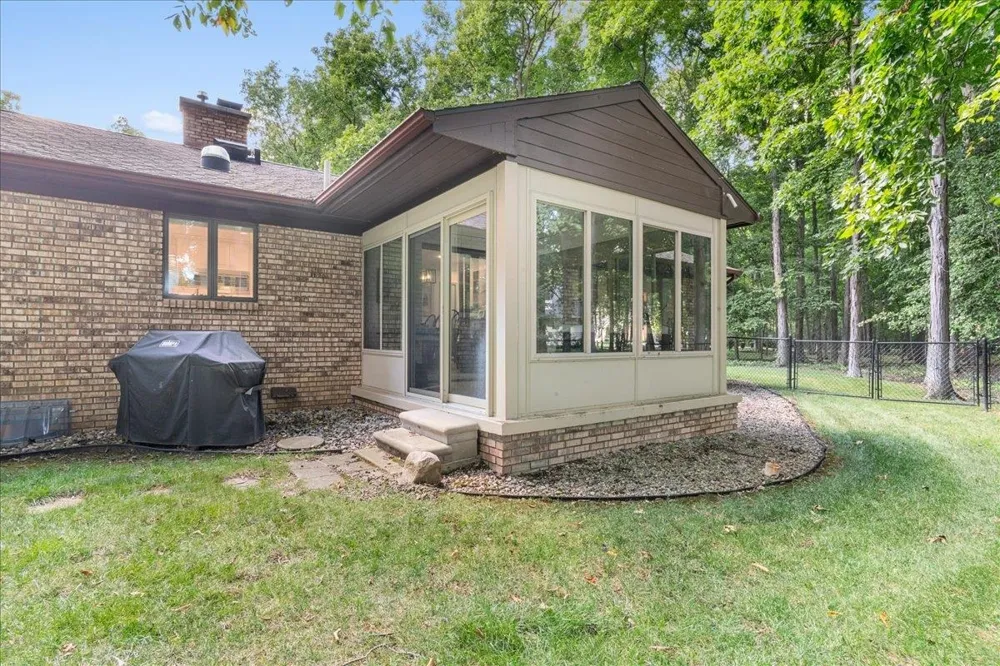 1945 Maplewood Court Caledonia Charter Township, MI 48867