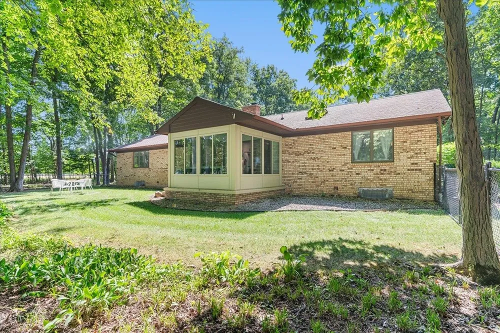 1945 Maplewood Court Caledonia Charter Township, MI 48867