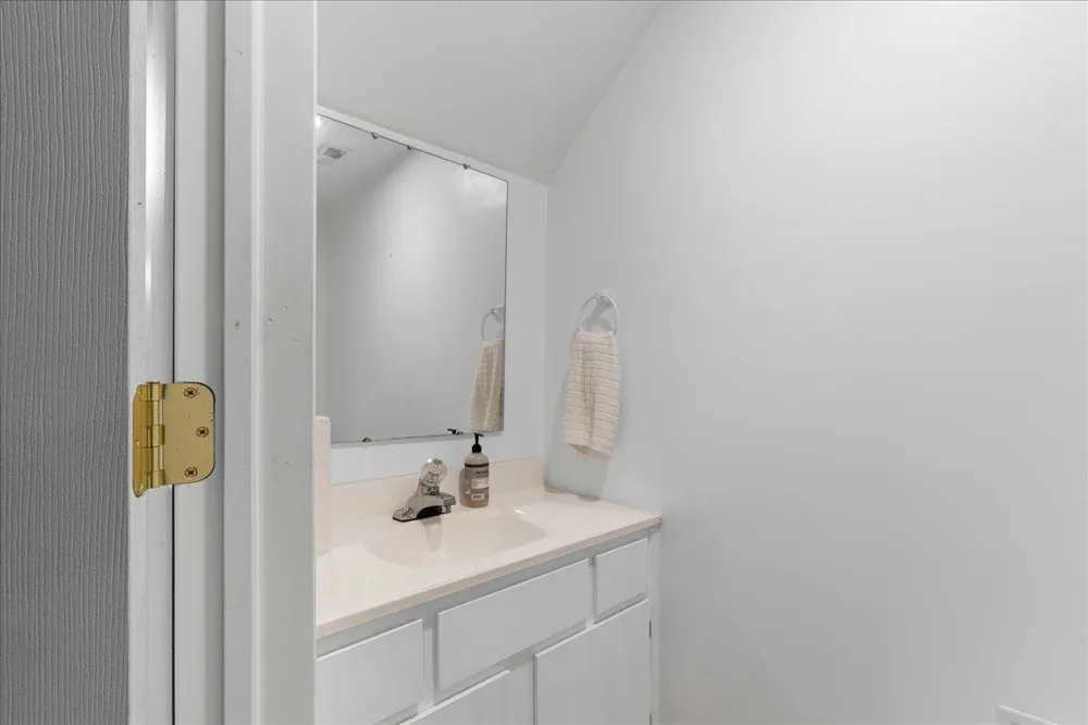 1945 Maplewood Court Caledonia Charter Township, MI 48867