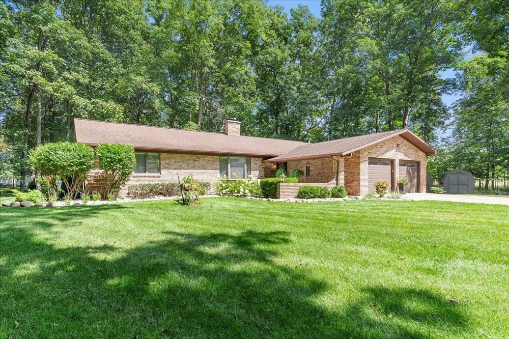 1945 Maplewood Court Caledonia Charter Township, MI 48867