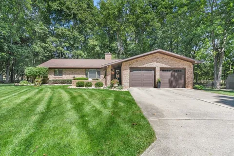 1945 Maplewood Court