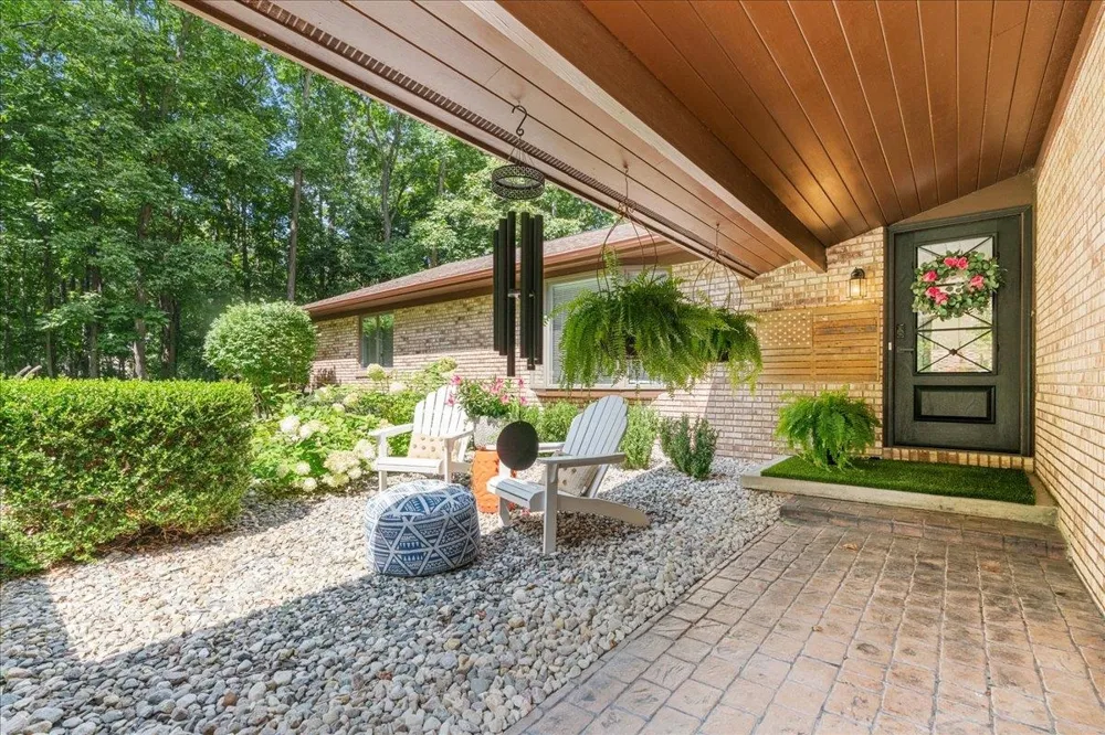 1945 Maplewood Court Caledonia Charter Township, MI 48867