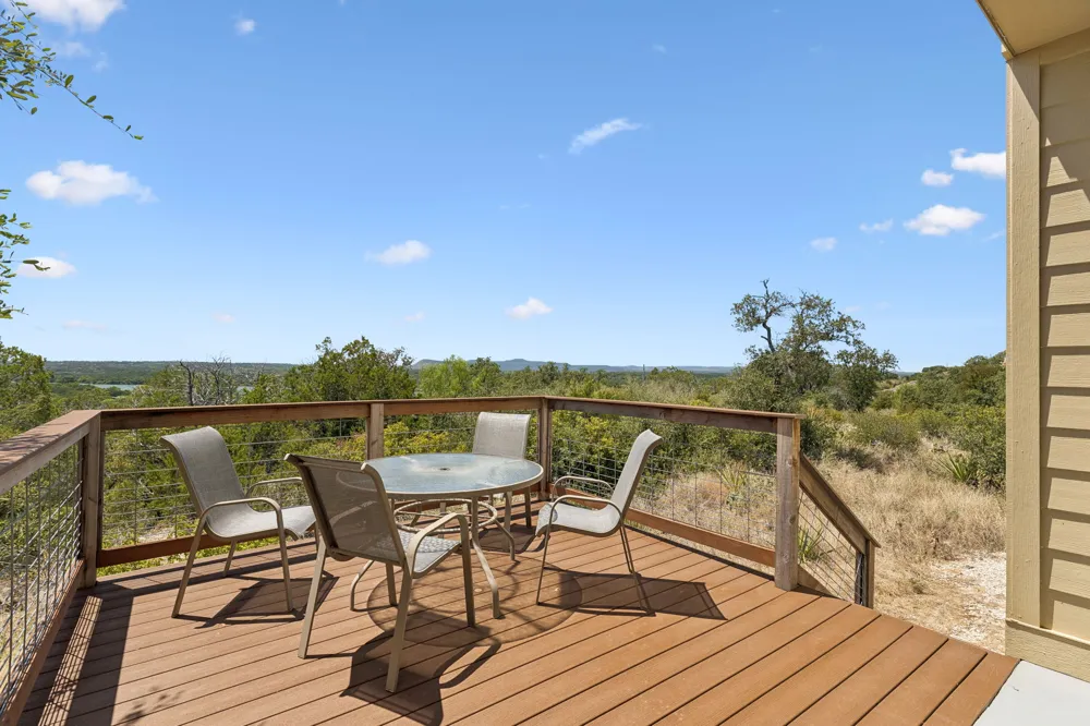 113 War Bonnet Ridge Kingsland, TX 78639