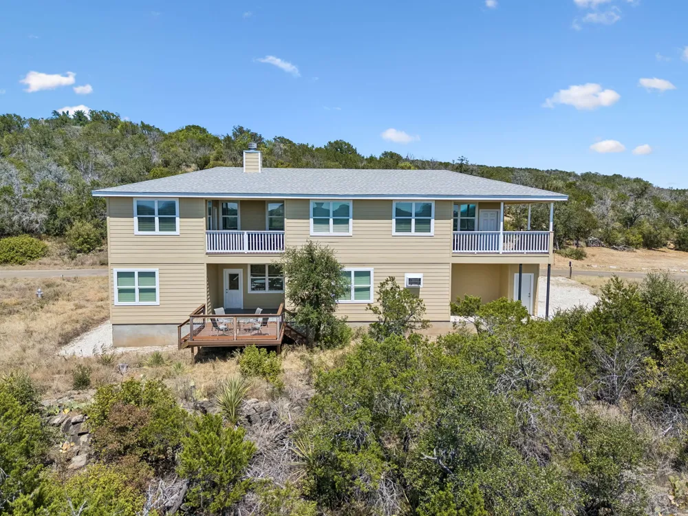 113 War Bonnet Ridge Kingsland, TX 78639