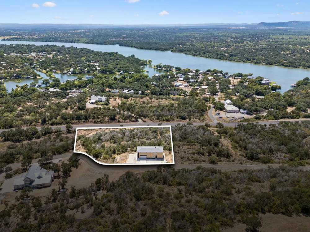 113 War Bonnet Ridge Kingsland, TX 78639